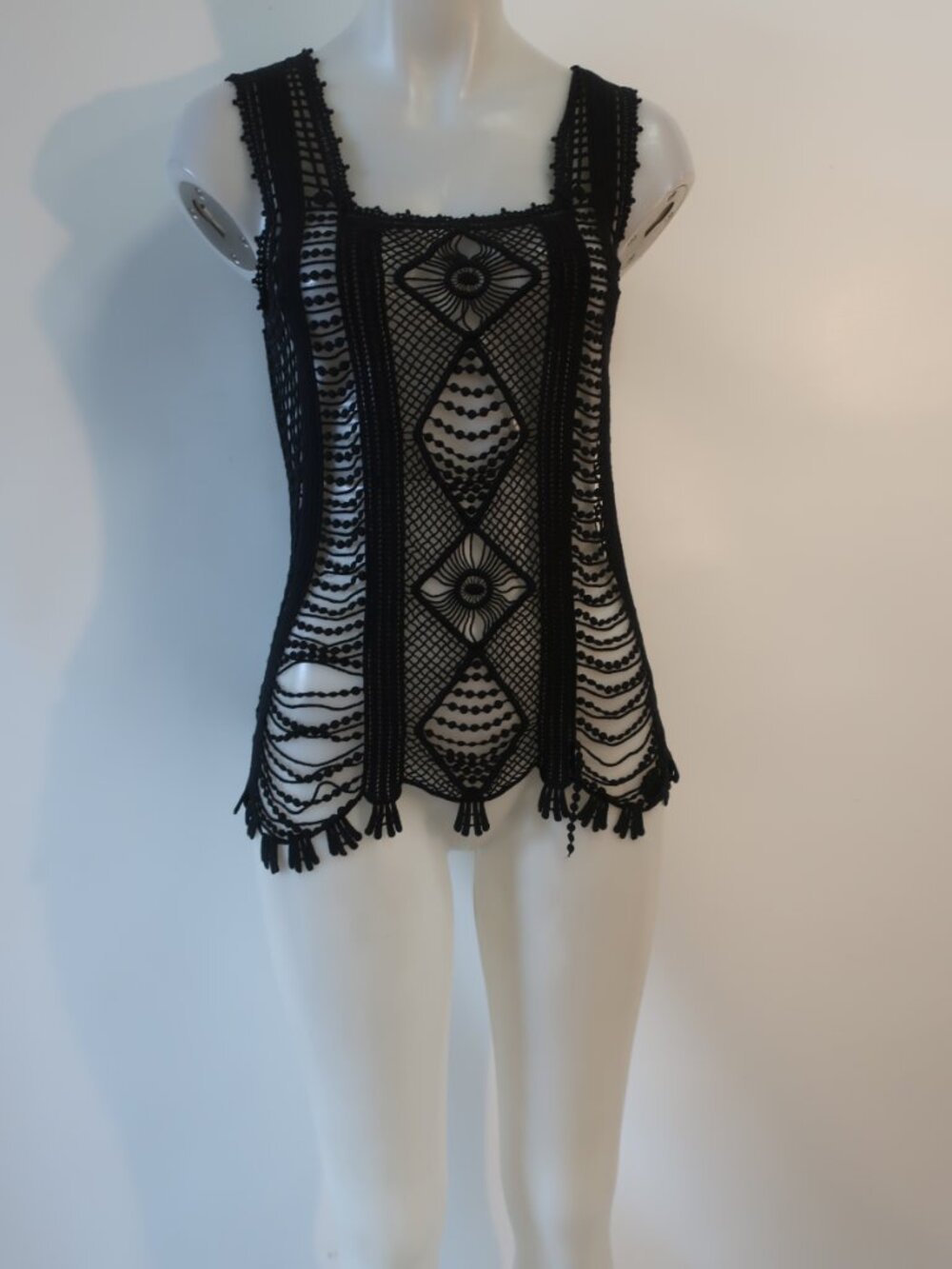 Womens XCVI Black Crochet Tank Top Sz 1/S - Picture 2 of 6